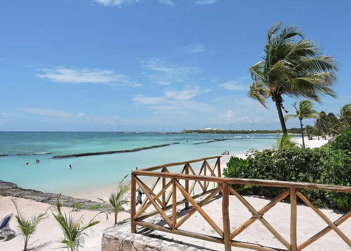 & Club Hotel 5*