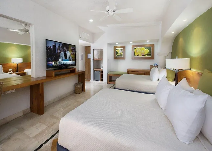 Hotel & Club 5*
