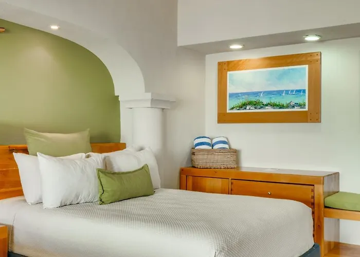 Hotel & Club