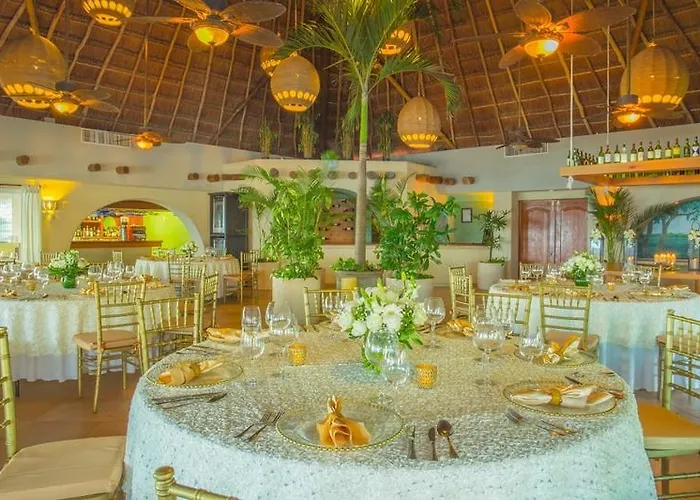 & Club Hotel