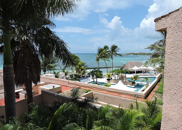 Hotel & Club