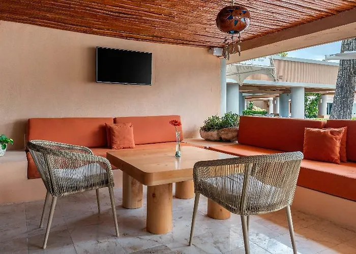 & Club 5* Puerto Aventuras