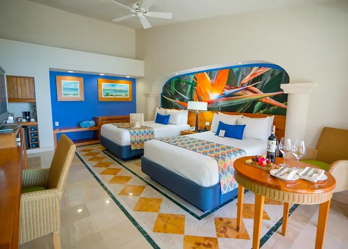 & Club Hotel Puerto Aventuras